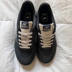 New balance 272 blk/blk/wht 8.5